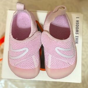 Nike Swoosh 1